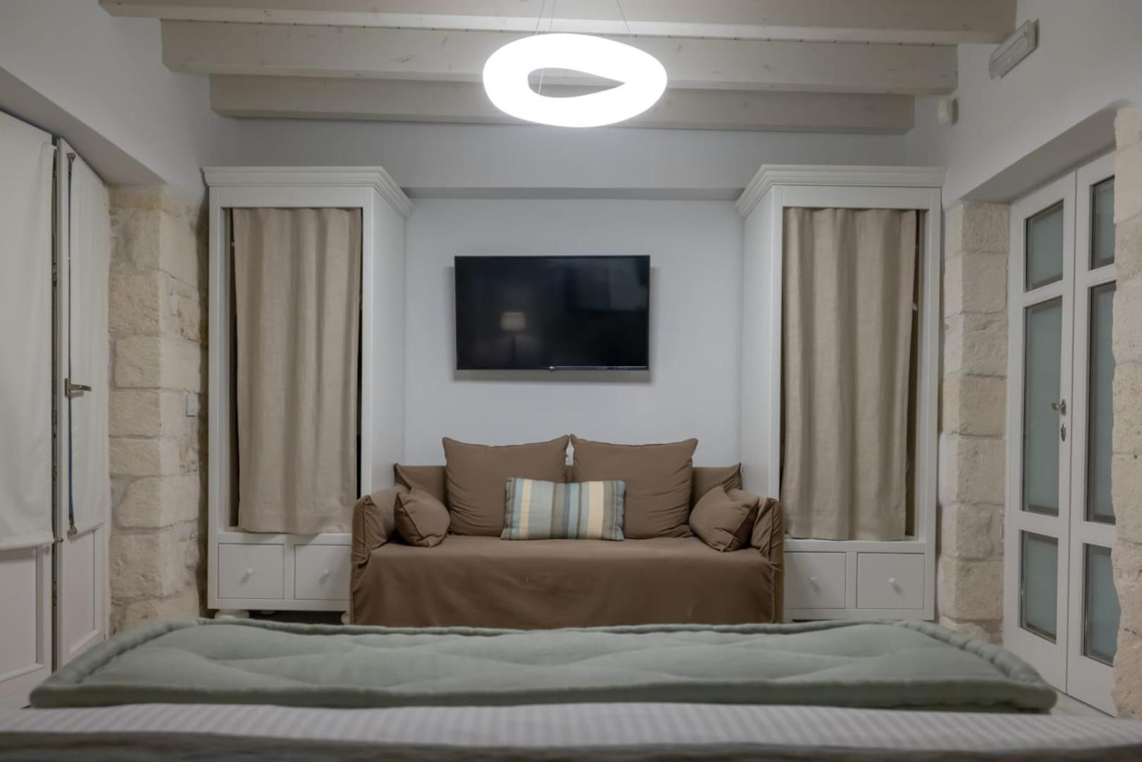 Two-Bedroom Townhouse Annex