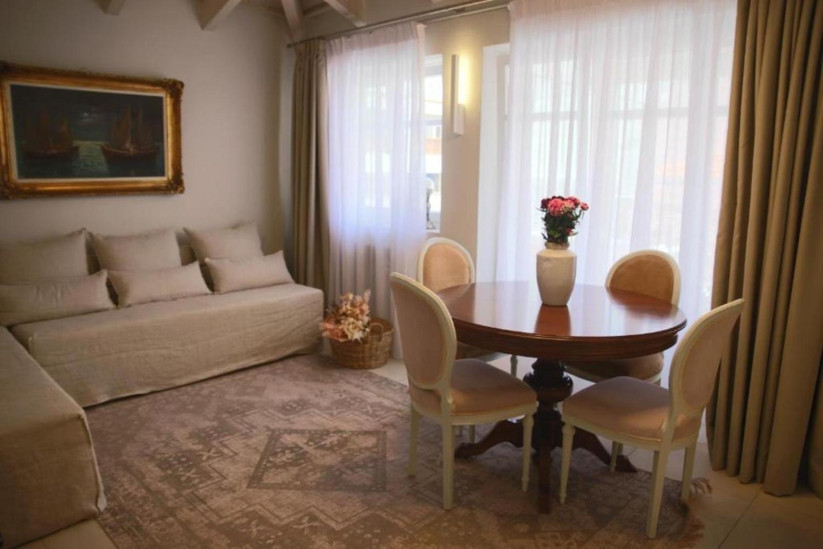 One-Bedroom House Annex